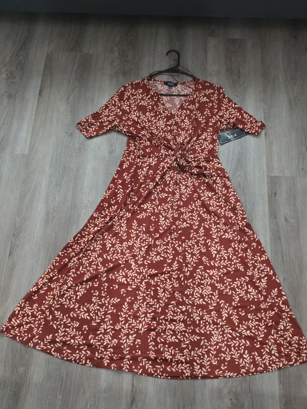 MSK Rust Maxi Dress with Cream Leaf Print